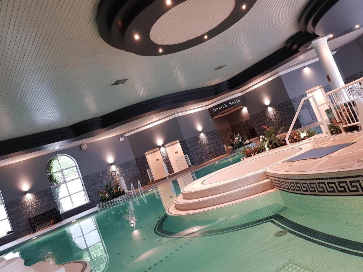 Rochestown Park Hotel & Leisure Centre คอร์ก ภายนอก รูปภาพ
