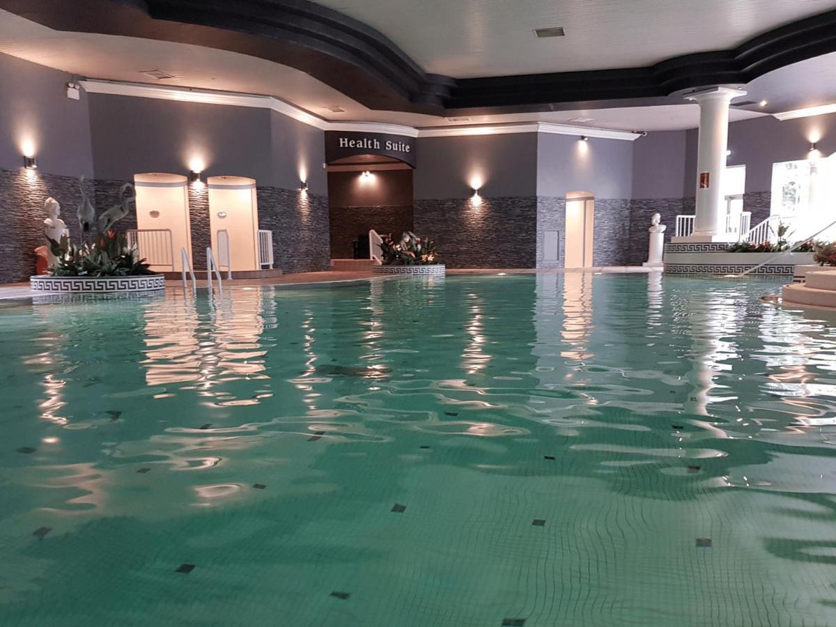 Rochestown Park Hotel & Leisure Centre คอร์ก ภายนอก รูปภาพ
