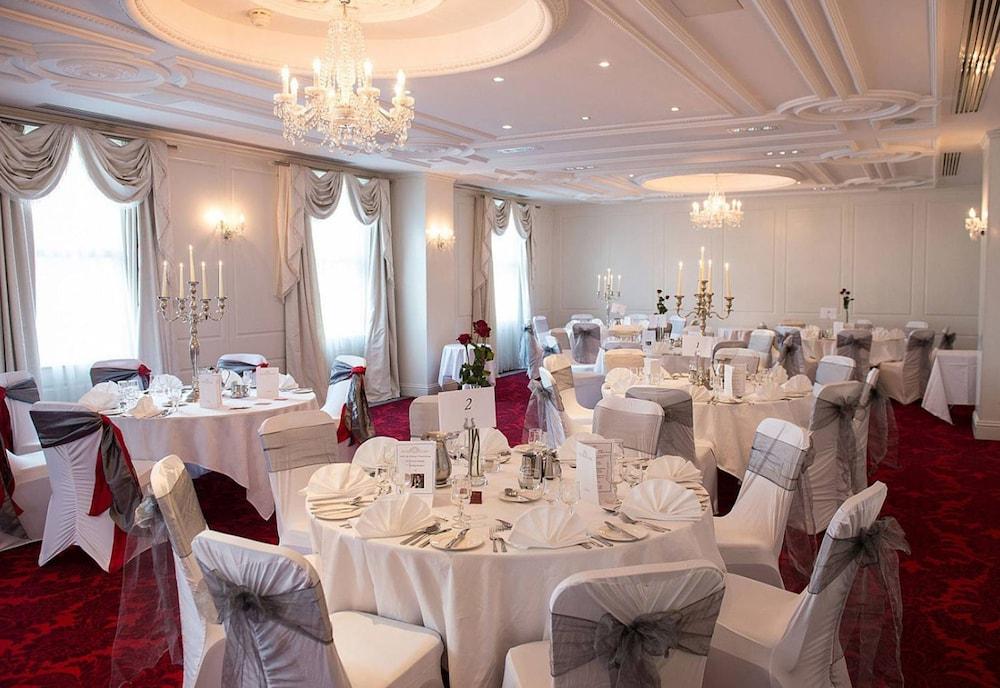 Rochestown Park Hotel & Leisure Centre คอร์ก ภายนอก รูปภาพ